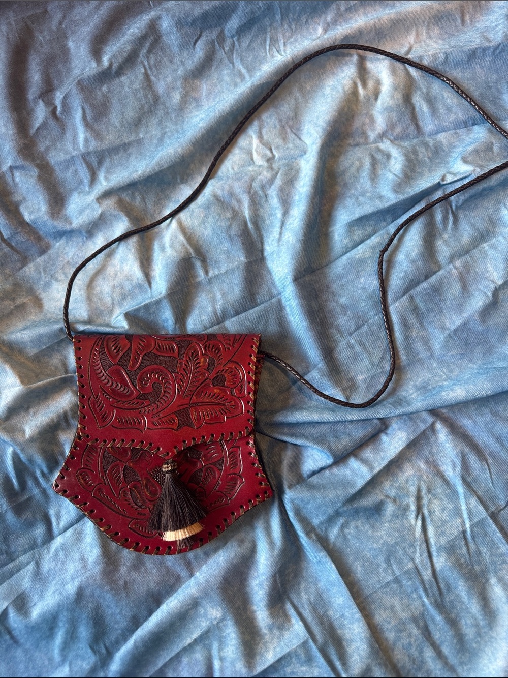 Vintage CHAR 2 Santa Fe Tooled Leather Crossbody Bag